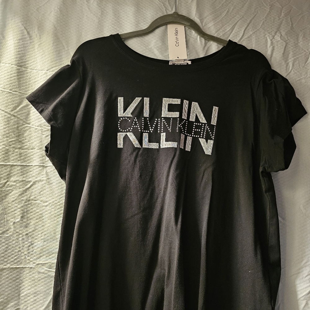 Black Calvin Klein T-shirt